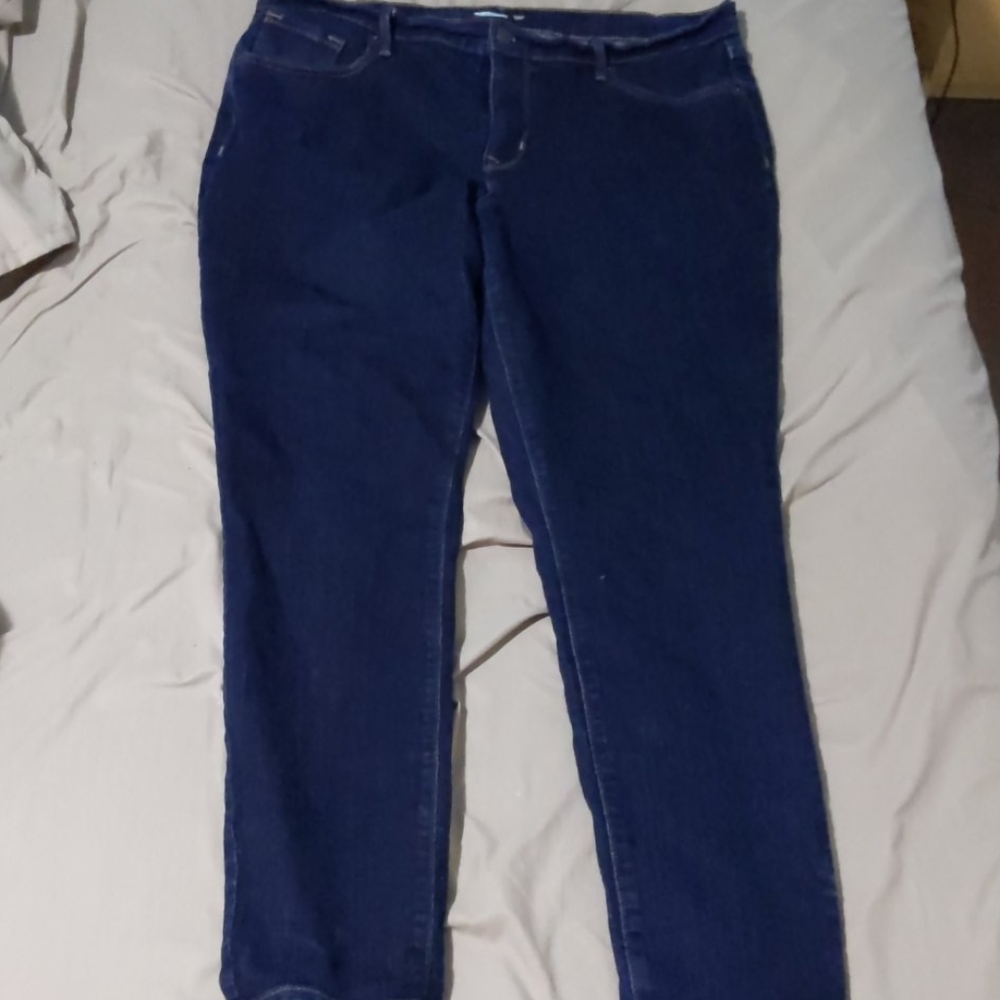💜💜Old Navy Curvy Skinny Jeans💜💜